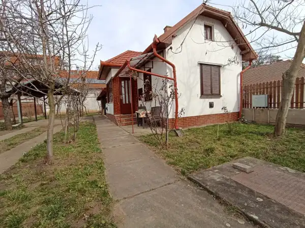 Eladó családi ház, Berekfürdő 2 szoba 65 m² 31.9 M Ft