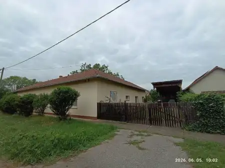 Eladó családi ház, Berekfürdő 3 szoba 150 m² 34.9 M Ft