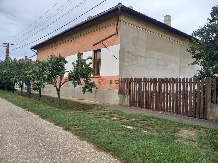 eladó családi ház, Karcag